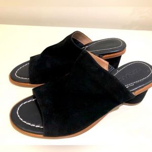 Bernardo heel slides , no box like new condition.